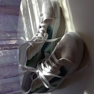 Vans Sk8-Hi shoes
